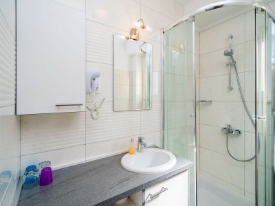 Apartment Villa Samba -  Luxury One-Bedroom Apartment with Balcony and Sea View - Features photo 8