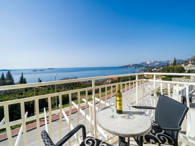 Apartment Villa Samba - Standard One-Bedroom Apartment with Balcony and Sea View in Mlini - Apartment