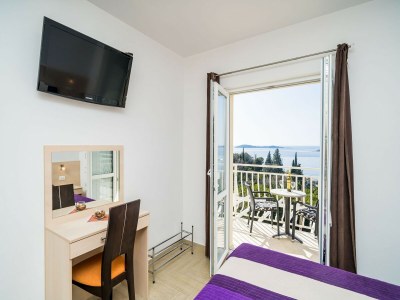 Apartment Villa Samba - Standard One-Bedroom Apartment with Balcony and Sea View - Features photo 20