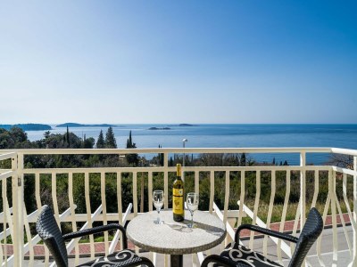 Apartment Villa Samba- Premium One-Bedroom Apartment with Balcony and Sea View - Outdoor photo 4