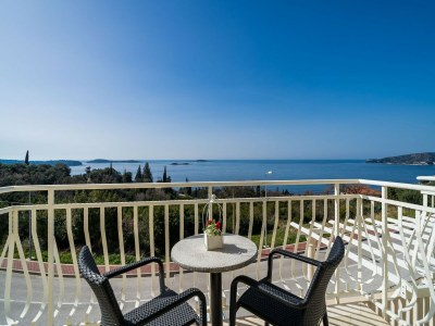 Apartment Villa Samba- Premium One-Bedroom Apartment with Balcony and Sea View - Outdoor photo 7