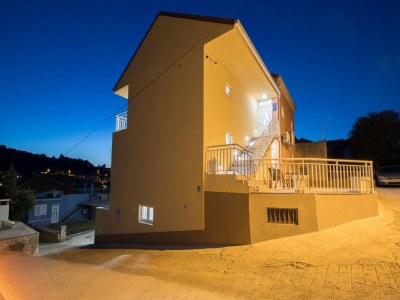 Apartment Apartments Sunshine Home - Two Bedroom Apartment with Balcony and Sea View - Outdoor photo 3