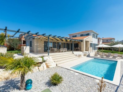 Villa Tina Maria in Markovac - Villa