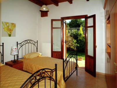 Villa Villa in Prines with White Mountains View - Features photo 24