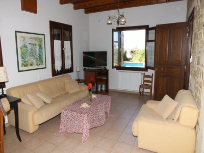 Villa Villa in Prines with White Mountains View - Features photo 40