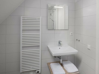 Holiday park Villa by Lake Veere with Modern Amenities - Features photo 7