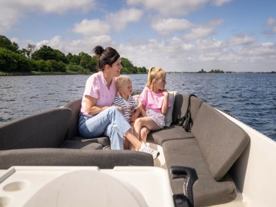 Holiday park Villa by Lake Veere with Modern Amenities - Environment photo 11