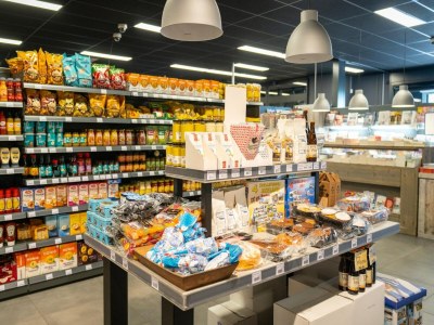 Holiday park Villa by Lake Veere with Modern Amenities - Environment photo 13