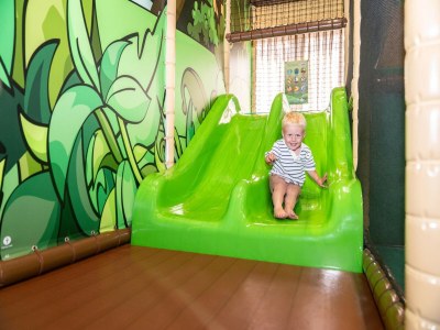 Holiday park Villa by Lake Veere with Modern Amenities - Outdoor photo 24