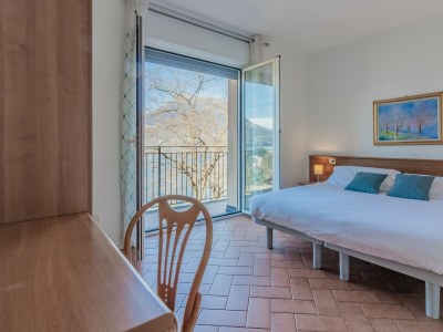 Apartment Flower House with Lake View - RS - Features photo 11