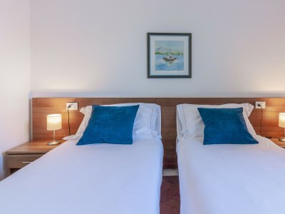 Apartment Flower House with Lake View - RS - Features photo 12