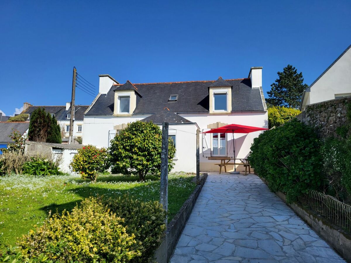 Holiday house 717-Penty du pêcheur-view of the port of Audierne-400m from the beaches