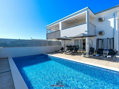 Villa Villa Ema und Ana in Pula - Villa