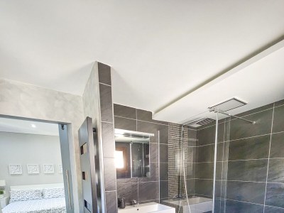 Apartment Elegante - Features photo 11