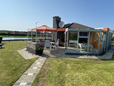 Holiday house Cozy Bungalow 153 - right by the sea in Julianadorp - Holiday house