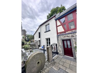 Holiday house Holiday Home Fachwerkhaus Rosengärtchen by Vulkaneifel-Chalets - Outdoor photo 7