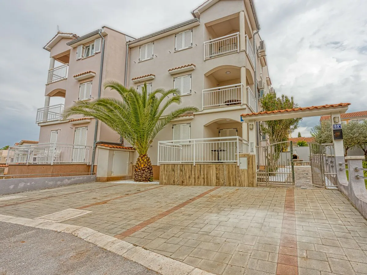 Apartment Turkanović - Two-Bedroom Apartment with Balcony  No.5 - Outdoor photo 2