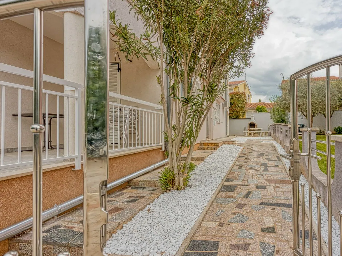 Apartment Turkanović - Two-Bedroom Apartment with Balcony  No.5 - Outdoor photo 3