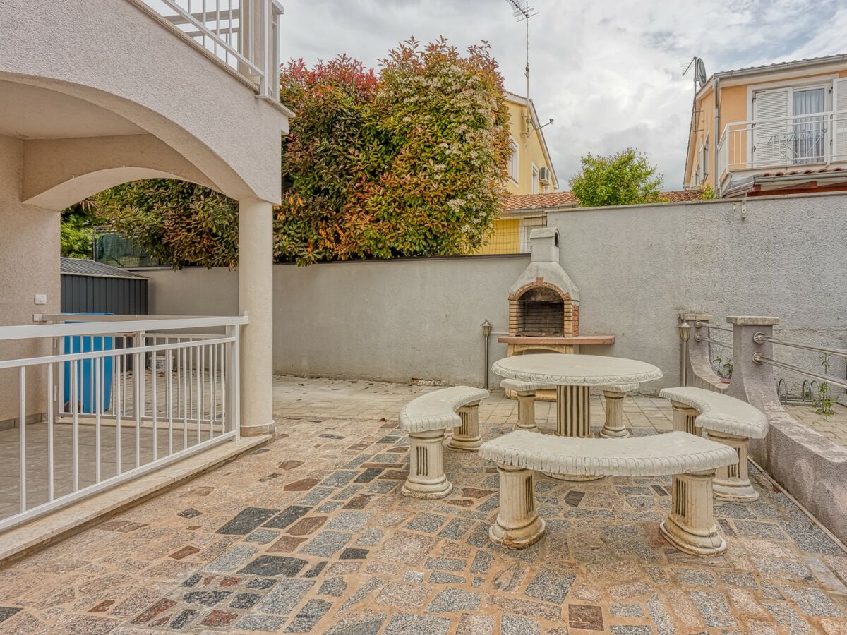 Apartment Turkanović - Two-Bedroom Apartment with Balcony  No.5 - Outdoor photo 5