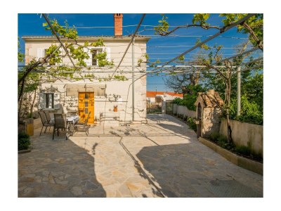 Holiday house Dume – Steinhaus mit großer Terrasse am Waldrand - Outdoor photo 5