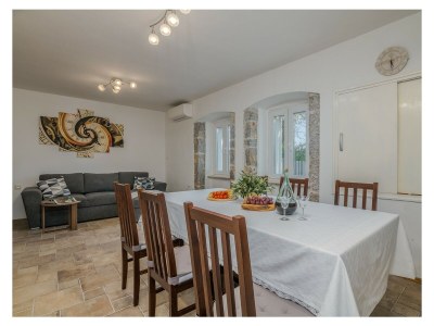 Holiday house Dume – Steinhaus mit großer Terrasse am Waldrand - Features photo 14