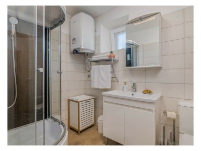 Holiday house Dume – Steinhaus mit großer Terrasse am Waldrand - Features photo 28