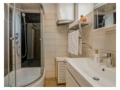 Holiday house Dume – Steinhaus mit großer Terrasse am Waldrand - Features photo 29