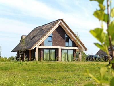Villa Zandbankvilla in Vrouwenpolder - Villa