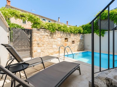 Villa Casa de Stalla with private pool in Poreč - Outdoor photo 2