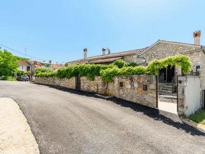 Villa Casa de Stalla with private pool in Poreč - Outdoor photo 9