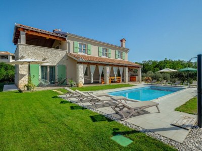 Villa Villa Stella Polaris with pool in Visnjan, Istria - Outdoor photo 2