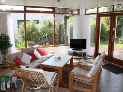 Bungalow Sun Salutation - Features photo 9