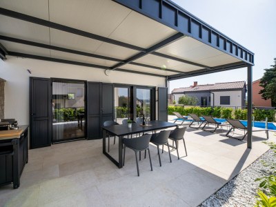 Villa Villa Bella with pool - Outdoor photo 8