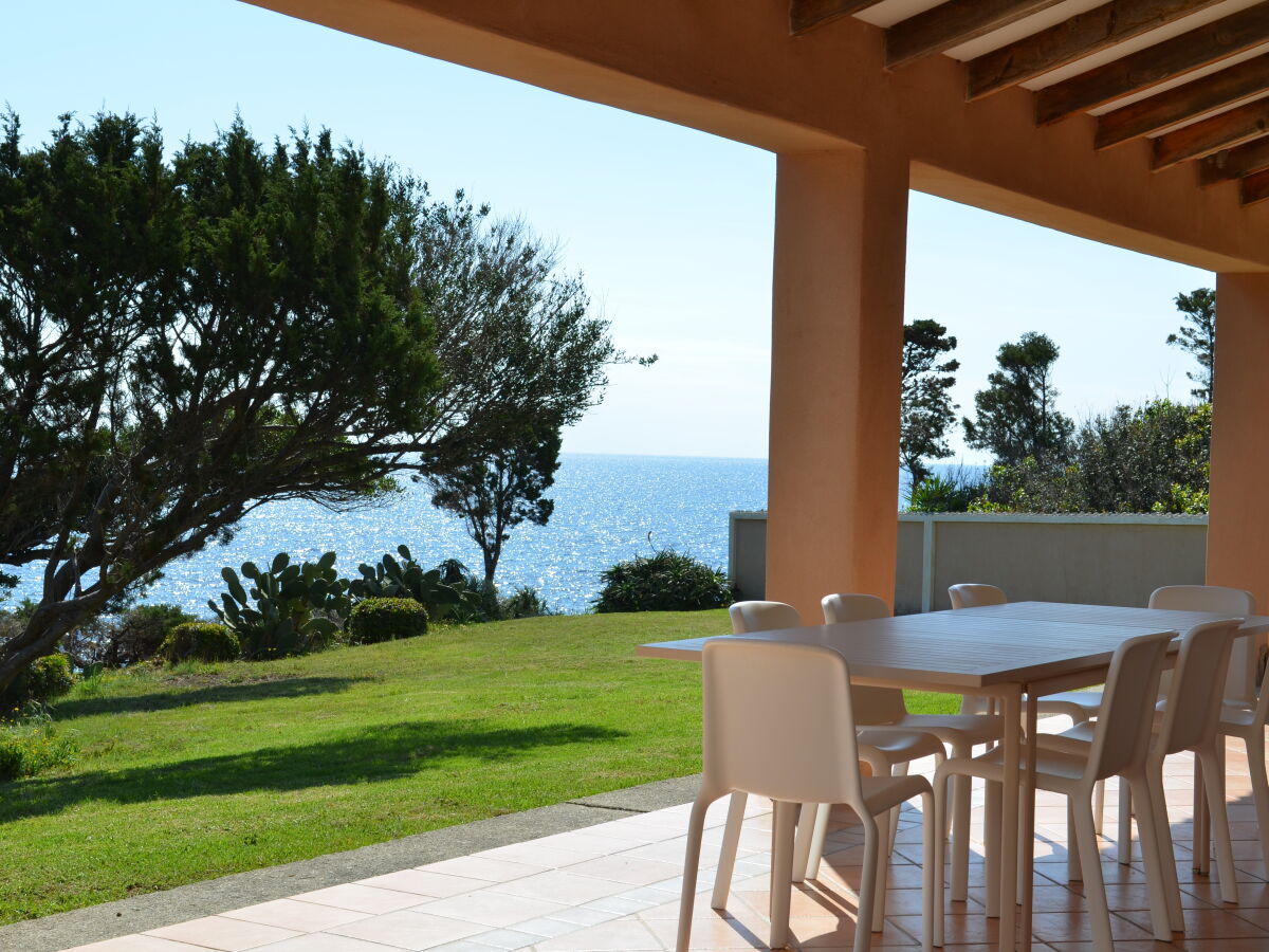 Holiday house Right on the beach