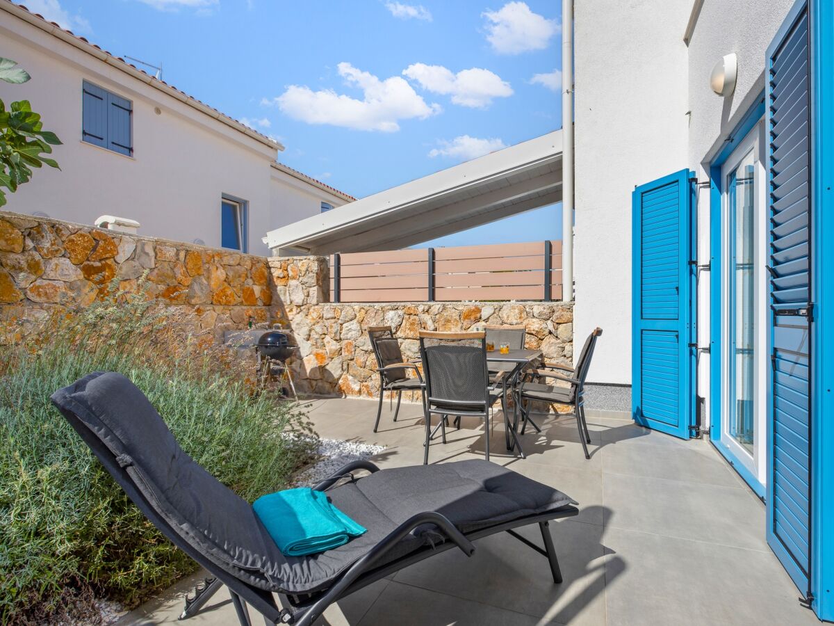 Apartment Apartment Sunshine Cres with Terrace