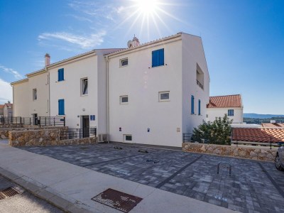 Apartment Apartment Sunshine Cres with Terrace - Outdoor photo 6