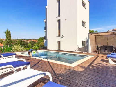 Villa Luxoria with private pool and jacuzzi - Outdoor photo 2