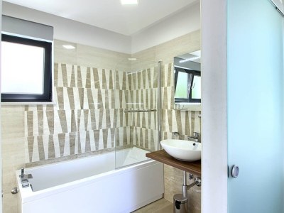 Villa Luxoria with private pool and jacuzzi - Features photo 20