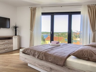 Villa Luxoria with private pool and jacuzzi - Features photo 30