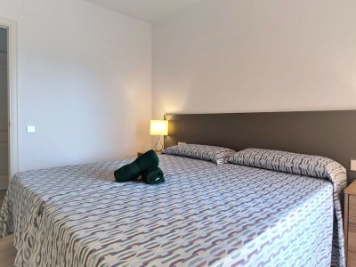 Apartment Apartment with garden & pool- first line Pals beach (423-GM 2 ) - Features photo 12