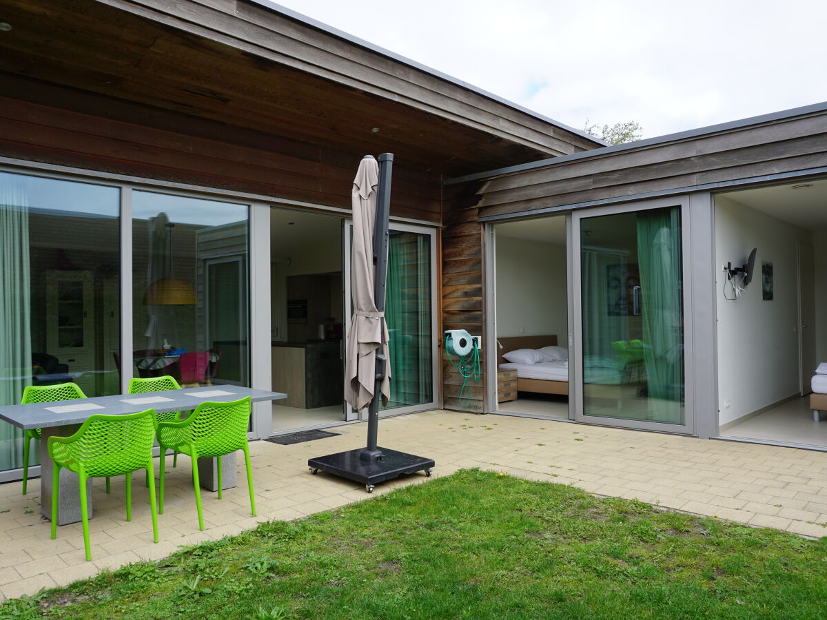 Holiday house Schorrenkruid 08 - Outdoor photo 2