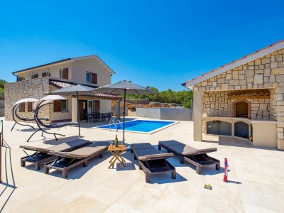 Villa Giulietta with heated pool and sea view - Outdoor photo 9