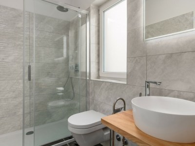 Villa Giulietta with heated pool and sea view - Features photo 31