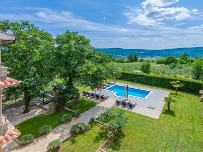 Villa Villa Tupljak: Your Scenic Hilltop Haven in the Heart of Istria in Potpićan - Villa