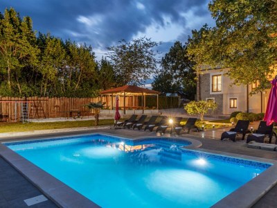 Villa Villa Tupljak: Your Scenic Hilltop Haven in the Heart of Istria - Outdoor photo 2