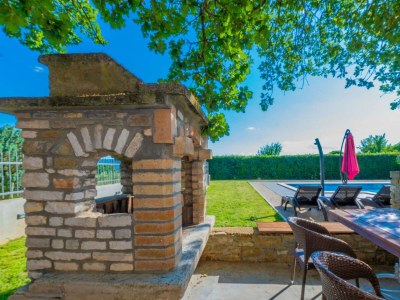 Villa Villa Tupljak: Your Scenic Hilltop Haven in the Heart of Istria - Outdoor photo 13