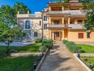 Villa Villa Tupljak: Your Scenic Hilltop Haven in the Heart of Istria - Outdoor photo 16