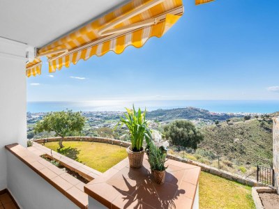 Apartment Coastal Apartment Escape - Outdoor photo 2