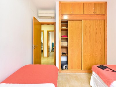 Holiday house Belvilla von OYO Strandhaus Adelfas - Features photo 18