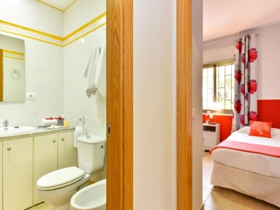 Holiday house Belvilla von OYO Strandhaus Adelfas - Features photo 19